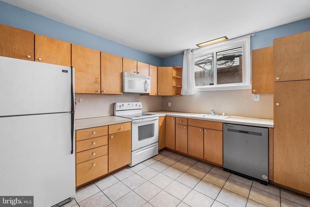 2336 S Carlisle Street - Photo 5