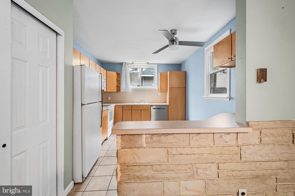 2336 S Carlisle Street - Photo 3