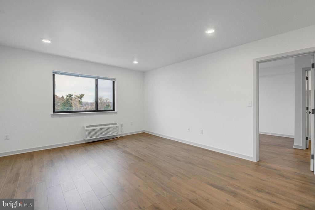 6808 Ridge Avenue - Photo 4