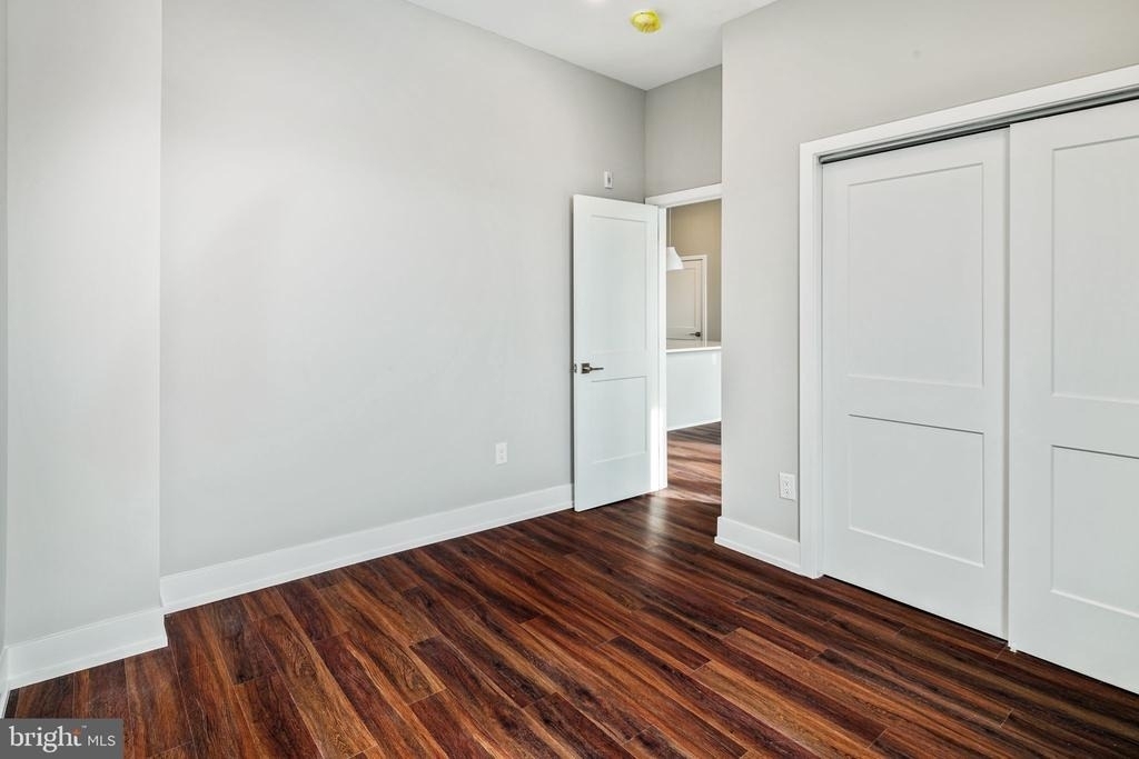 1527 Ridge Avenue - Photo 20