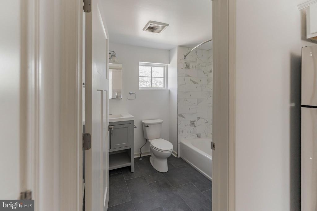 7105 Ridge Avenue - Photo 3