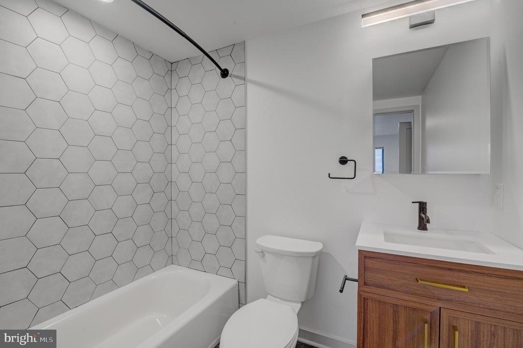 6808 Ridge Avenue - Photo 11
