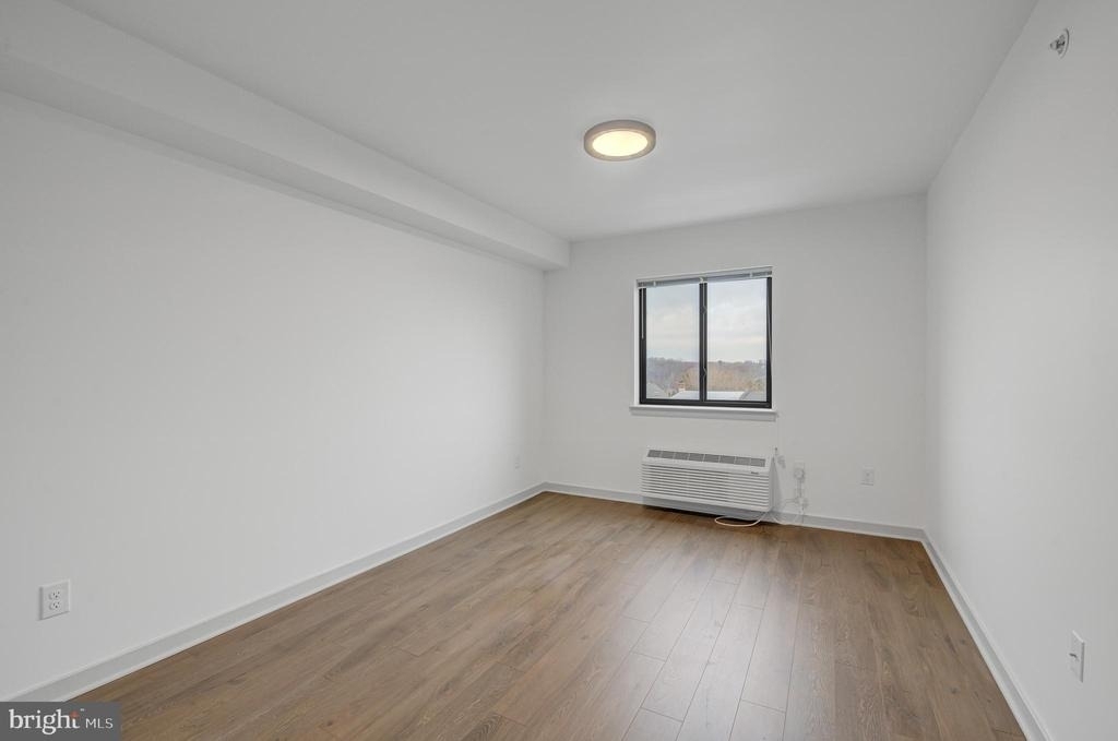 6808 Ridge Avenue - Photo 6
