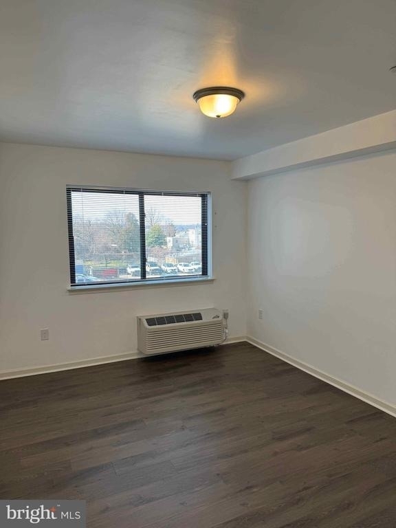 6618 Ridge Avenue - Photo 6