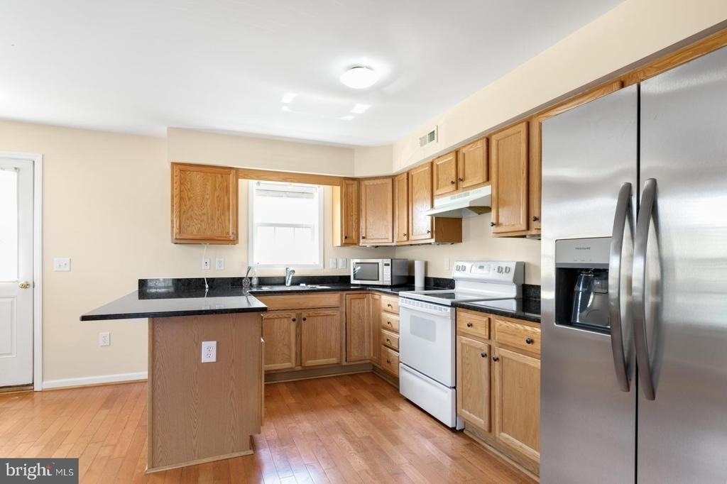 2683 Edgemont Street - Photo 4