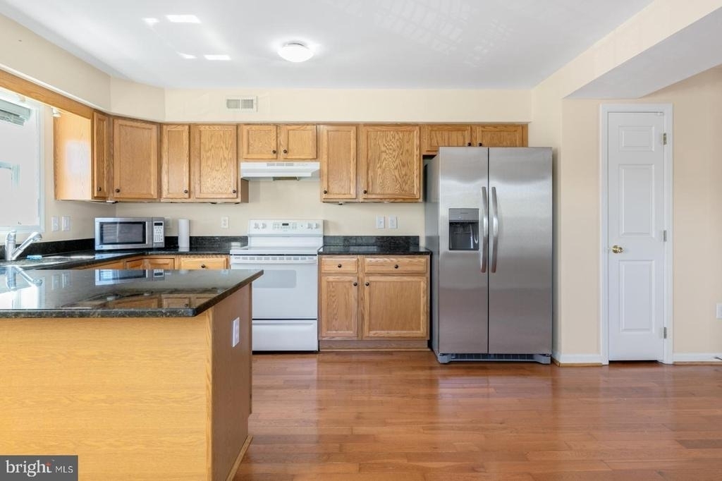 2683 Edgemont Street - Photo 3