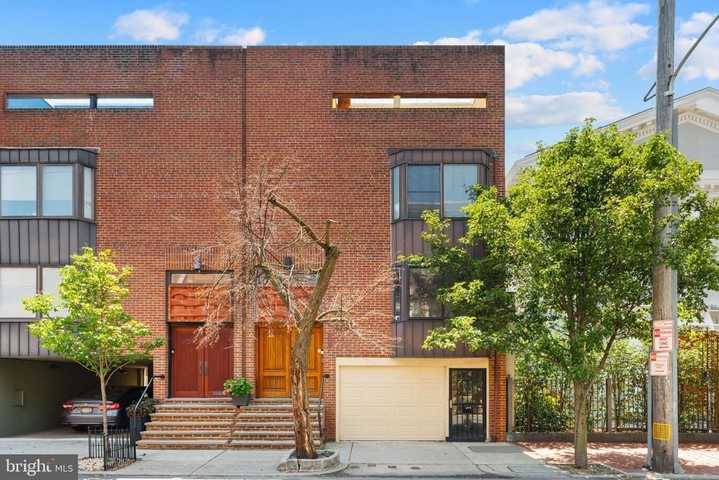 830 Lombard Street - Photo 0