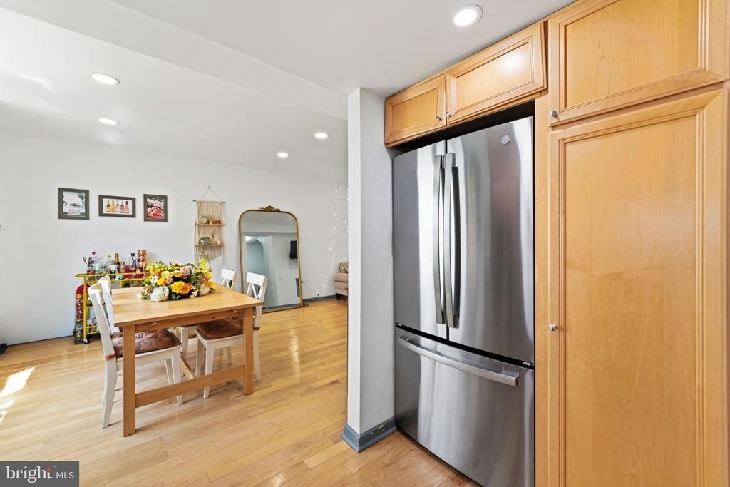 830 Lombard Street - Photo 6