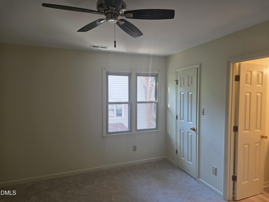 6550 Thetford Court - Photo 8