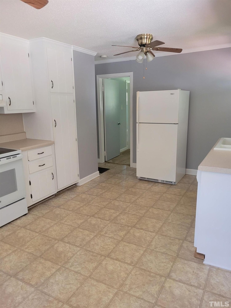119 Andrew Chapel - Photo 2