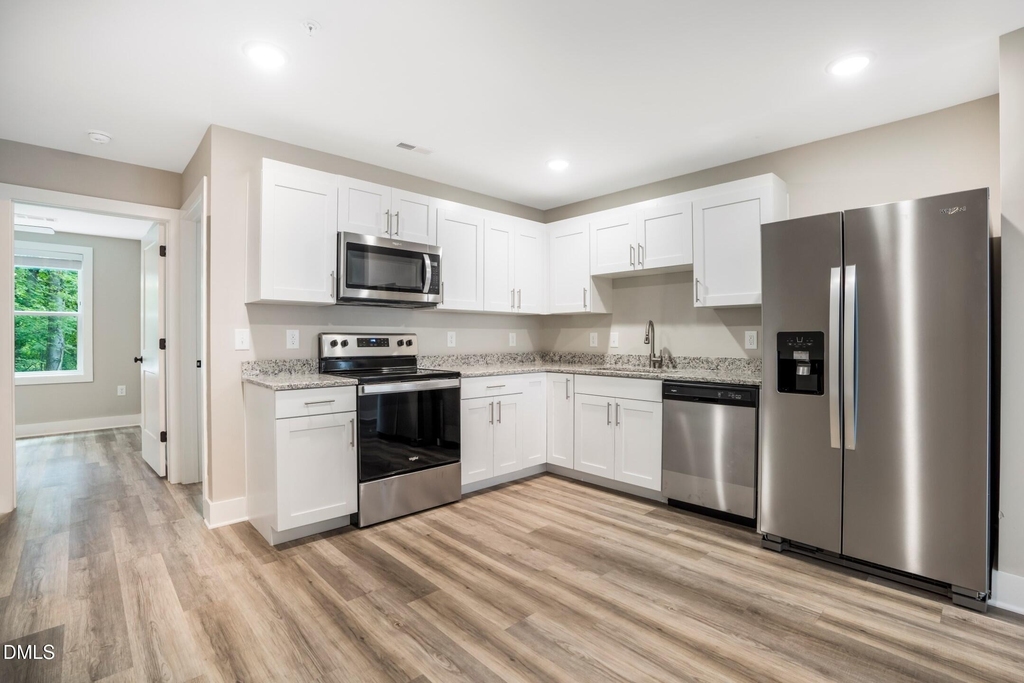 303 Linwood Street - Photo 6