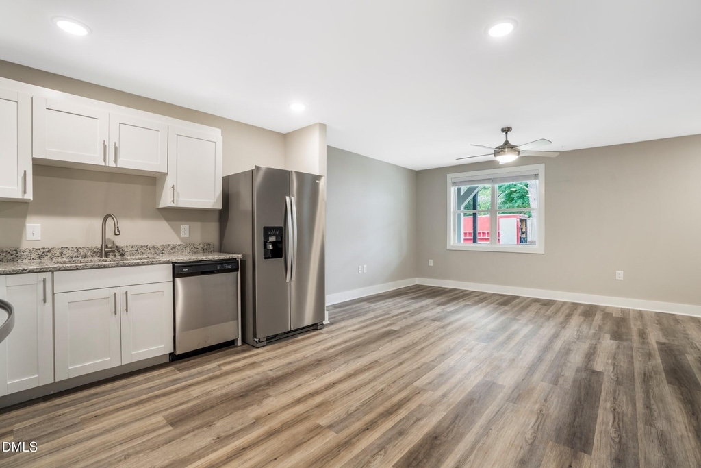 303 Linwood Street - Photo 7
