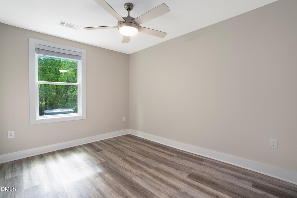 303 Linwood Street - Photo 12