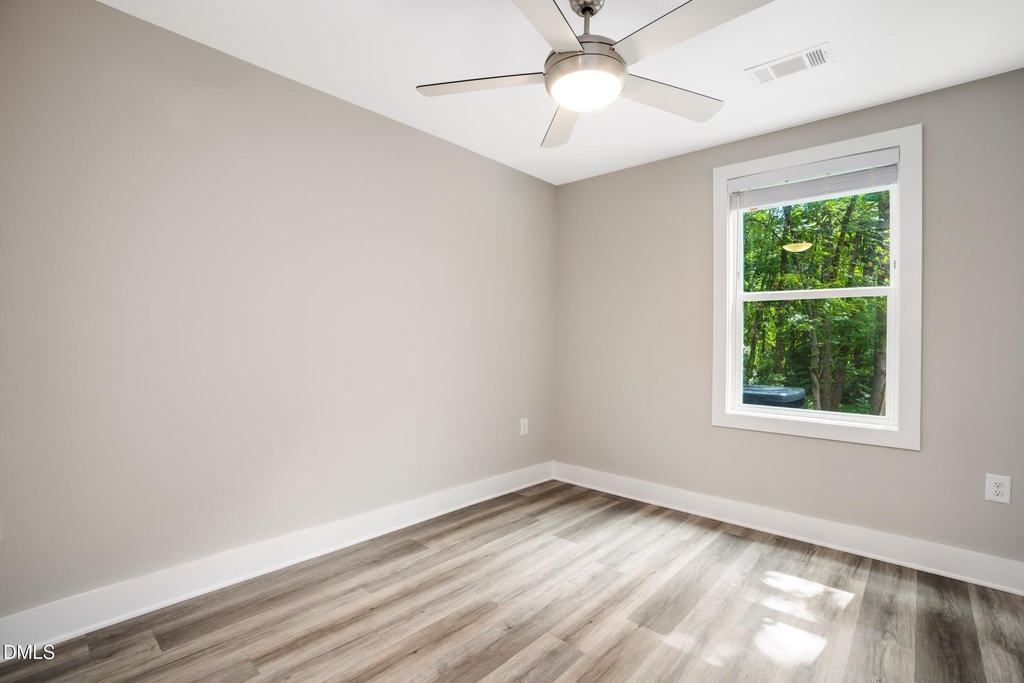 303 Linwood Street - Photo 10
