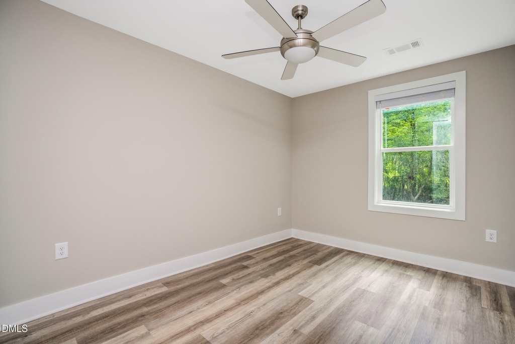 303 Linwood Street - Photo 13
