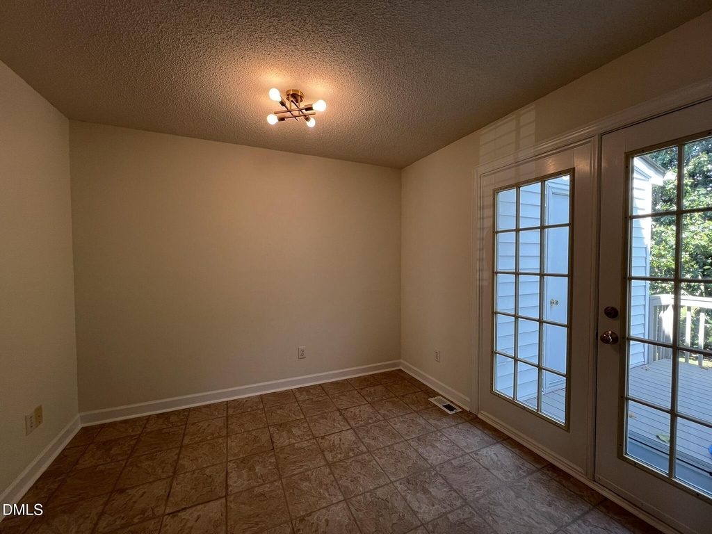 1722 Stroll Circle - Photo 5