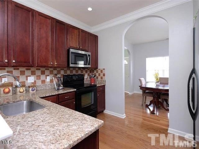 613 Hanson Road - Photo 2