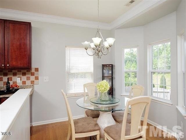 613 Hanson Road - Photo 5