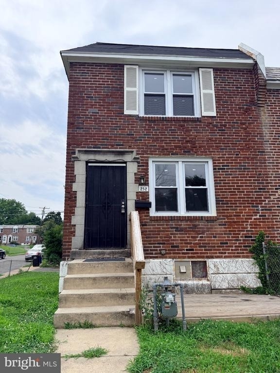 252 W 21st Street - Photo 0