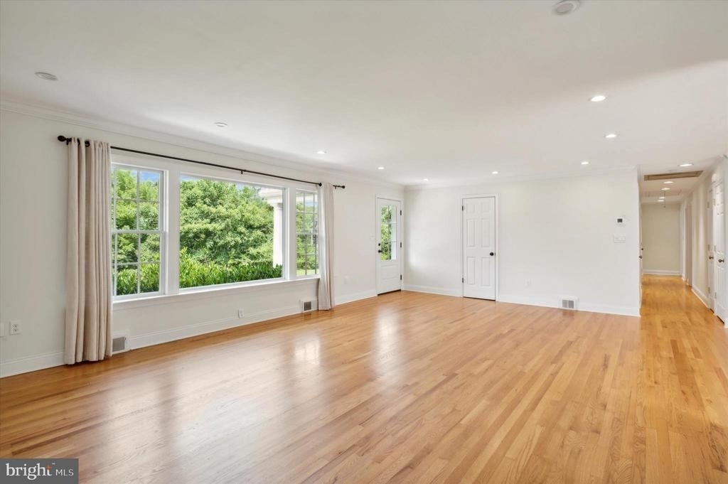 432 Webb Road - Photo 4