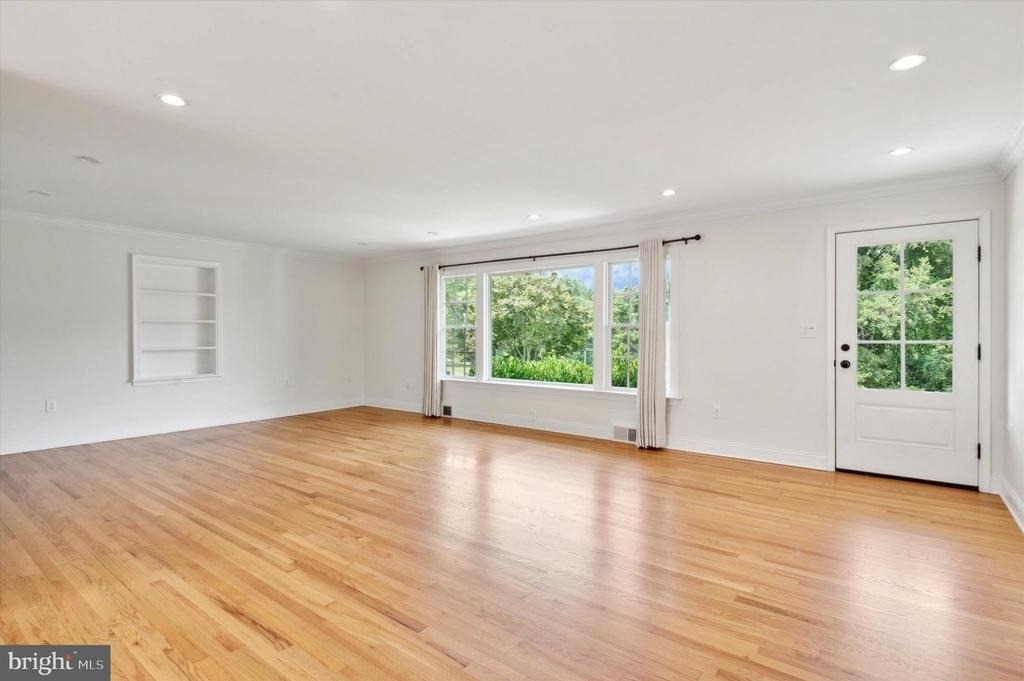 432 Webb Road - Photo 3