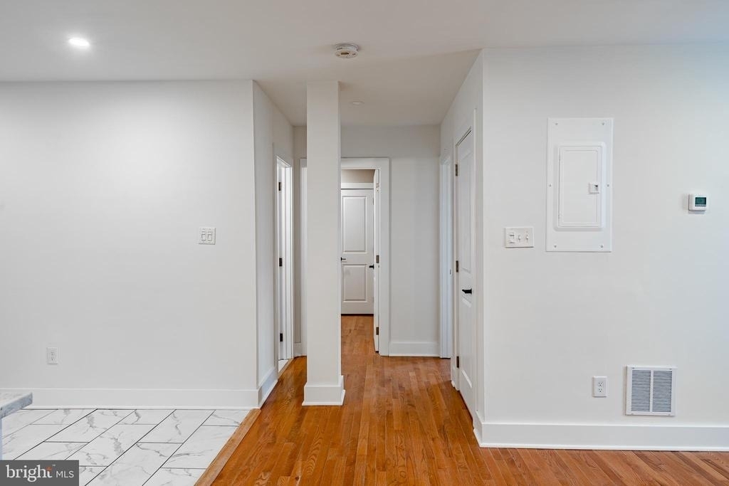 21 Gay Street - Photo 9