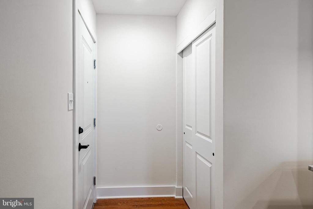 21 Gay Street - Photo 5