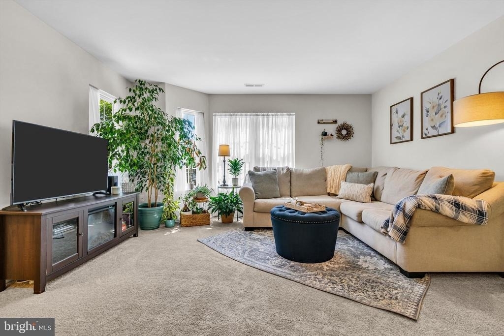 1307 Bennett Place - Photo 7