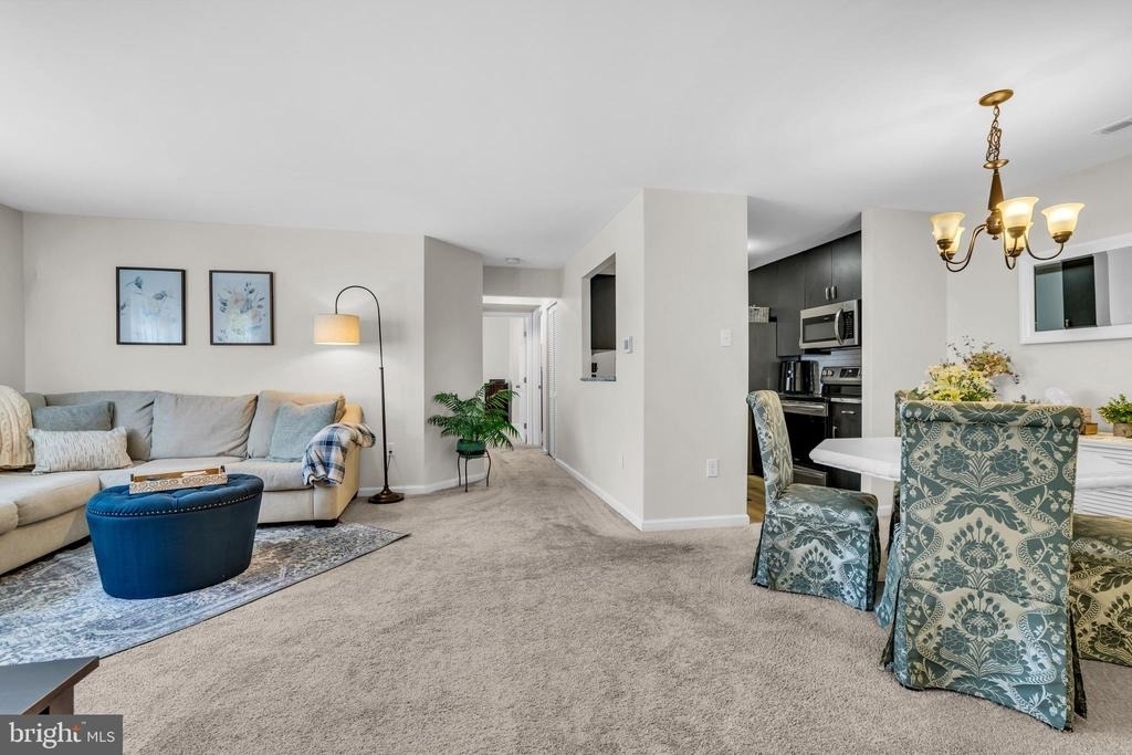 1307 Bennett Place - Photo 6