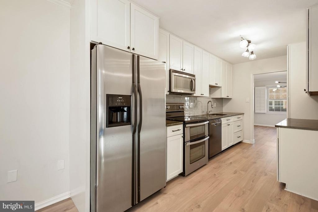 7572 Westlake Terrace - Photo 6