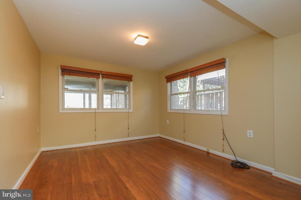 10306 Fleming Avenue - Photo 32