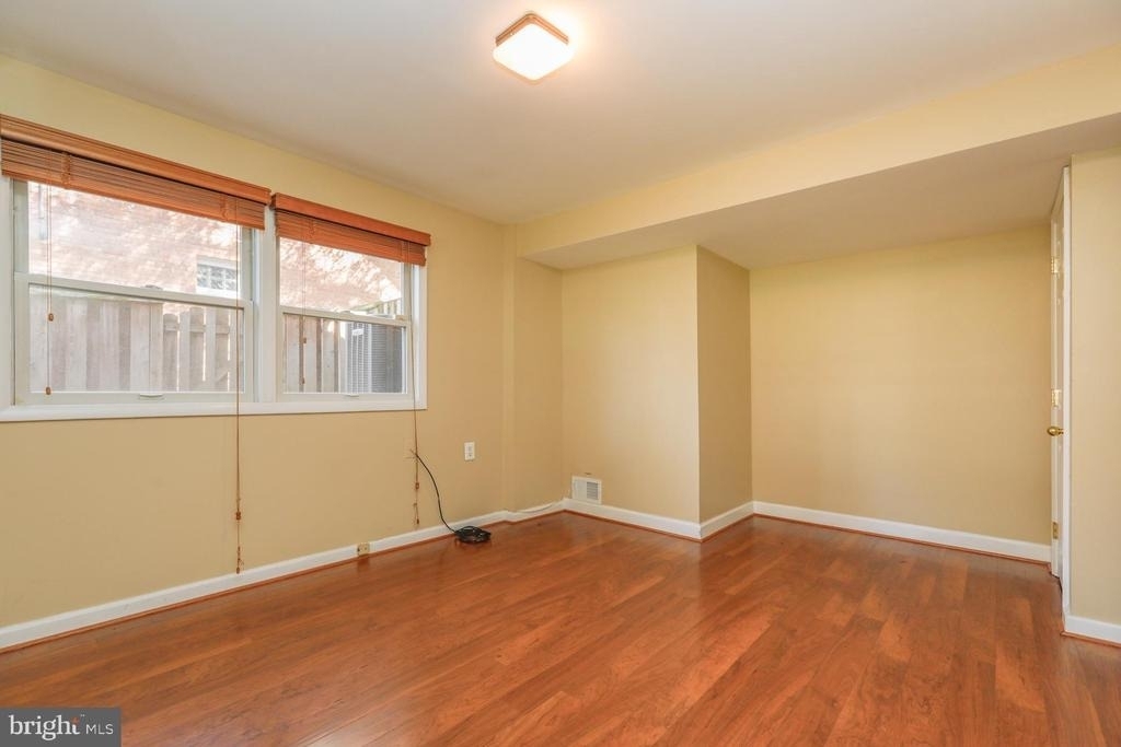10306 Fleming Avenue - Photo 31