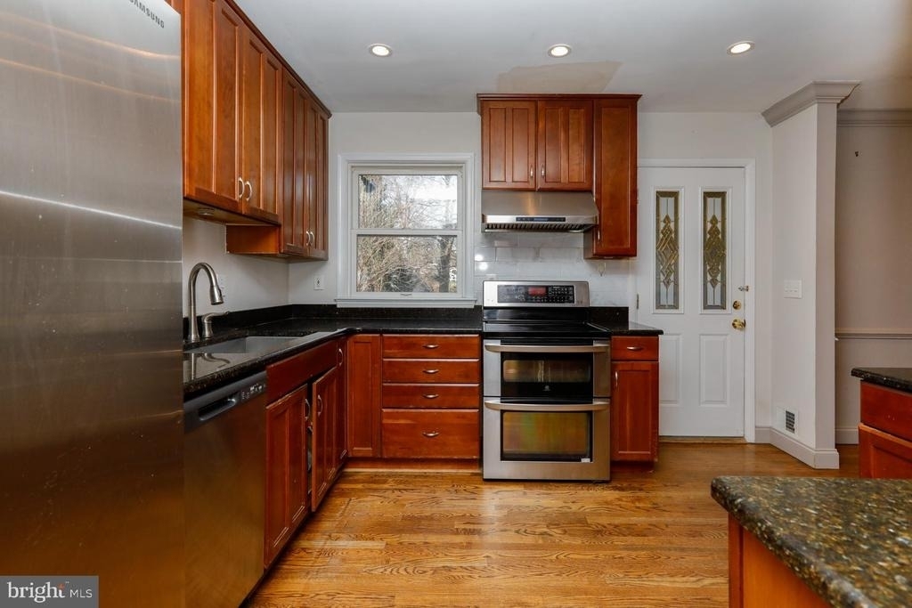 10306 Fleming Avenue - Photo 10