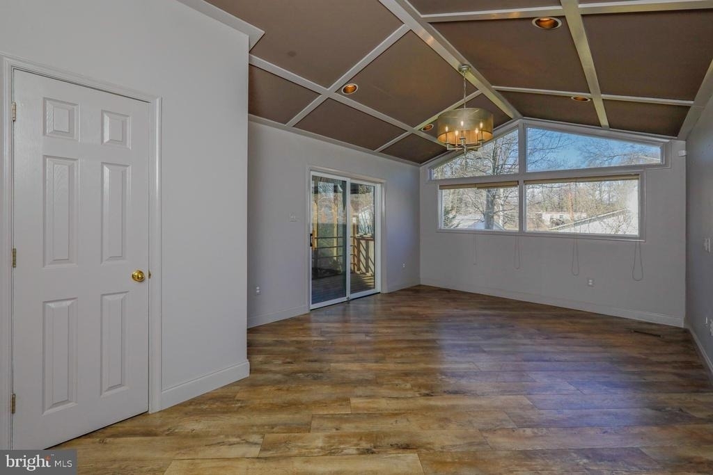 10306 Fleming Avenue - Photo 12