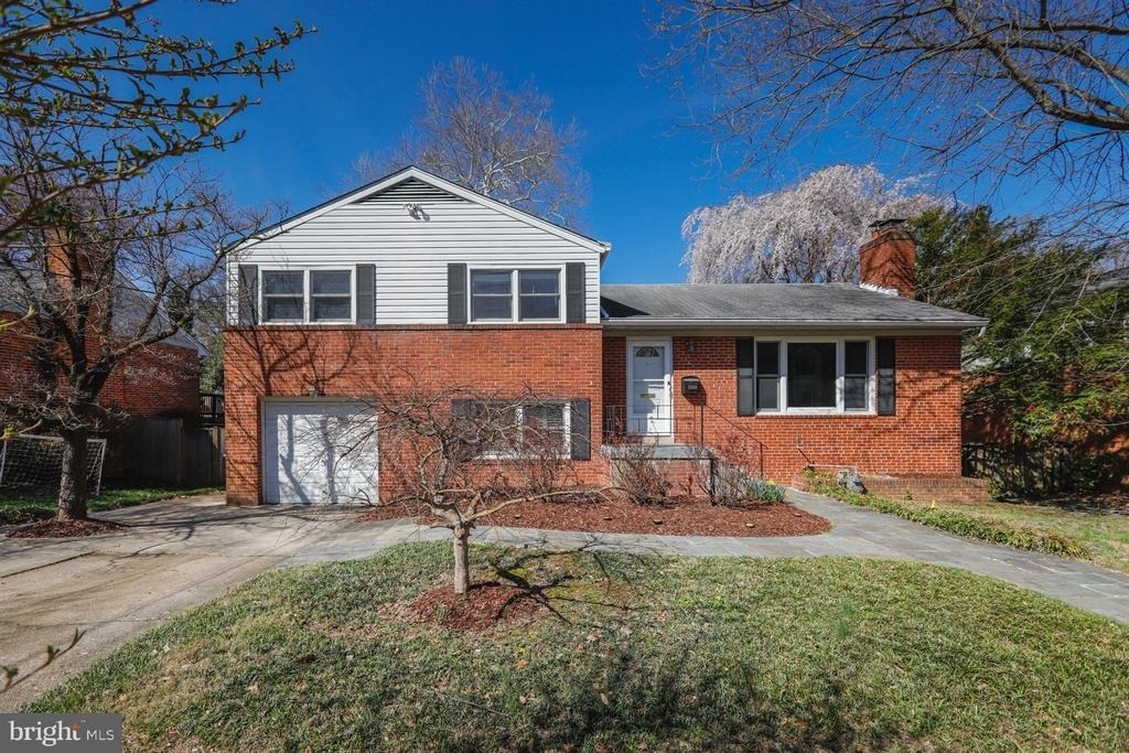 10306 Fleming Avenue - Photo 0