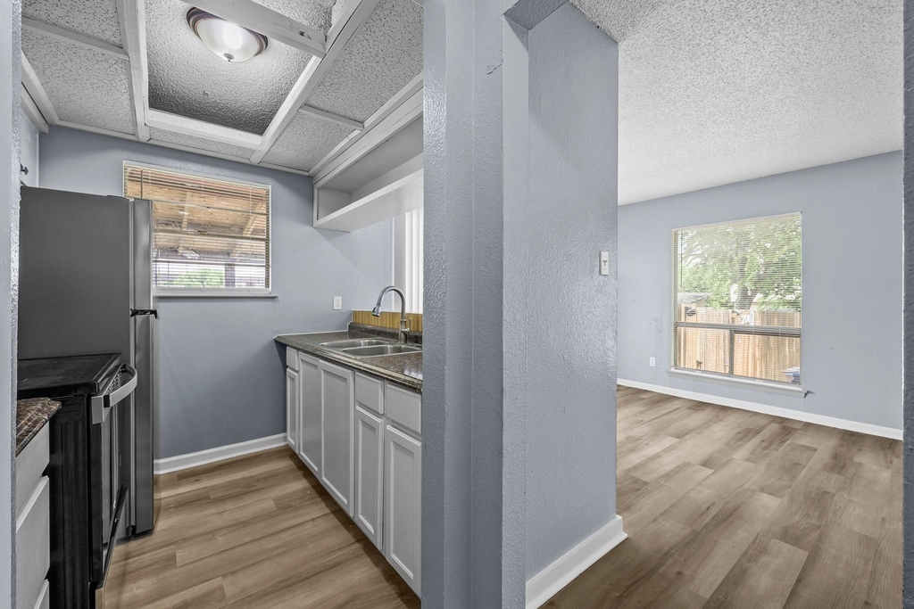 204 Northcrest Cir - Photo 10