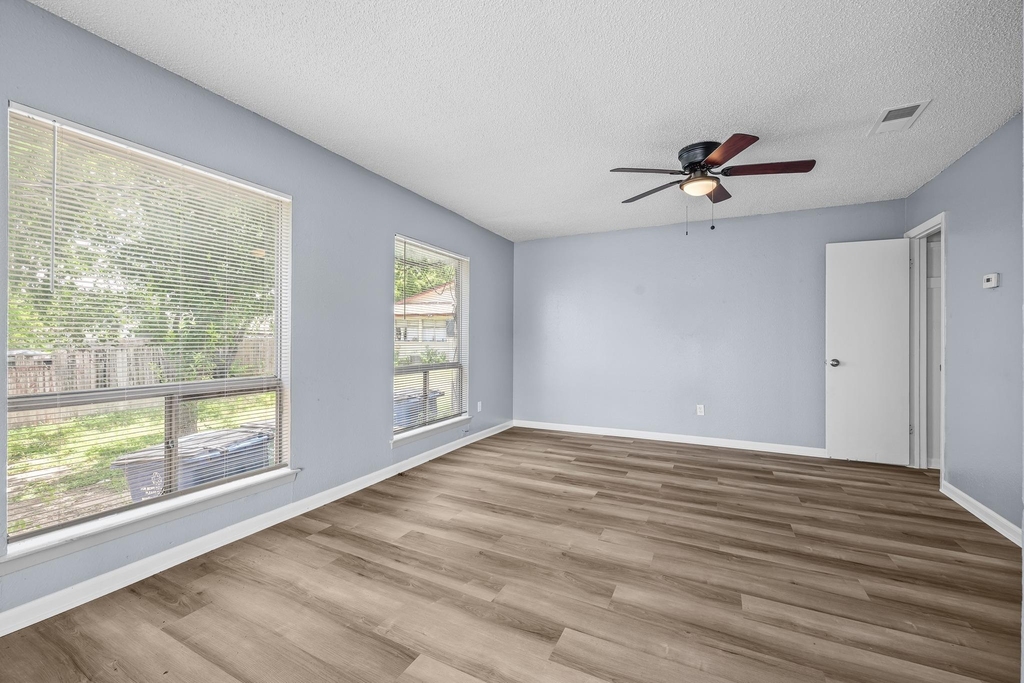 204 Northcrest Cir - Photo 8