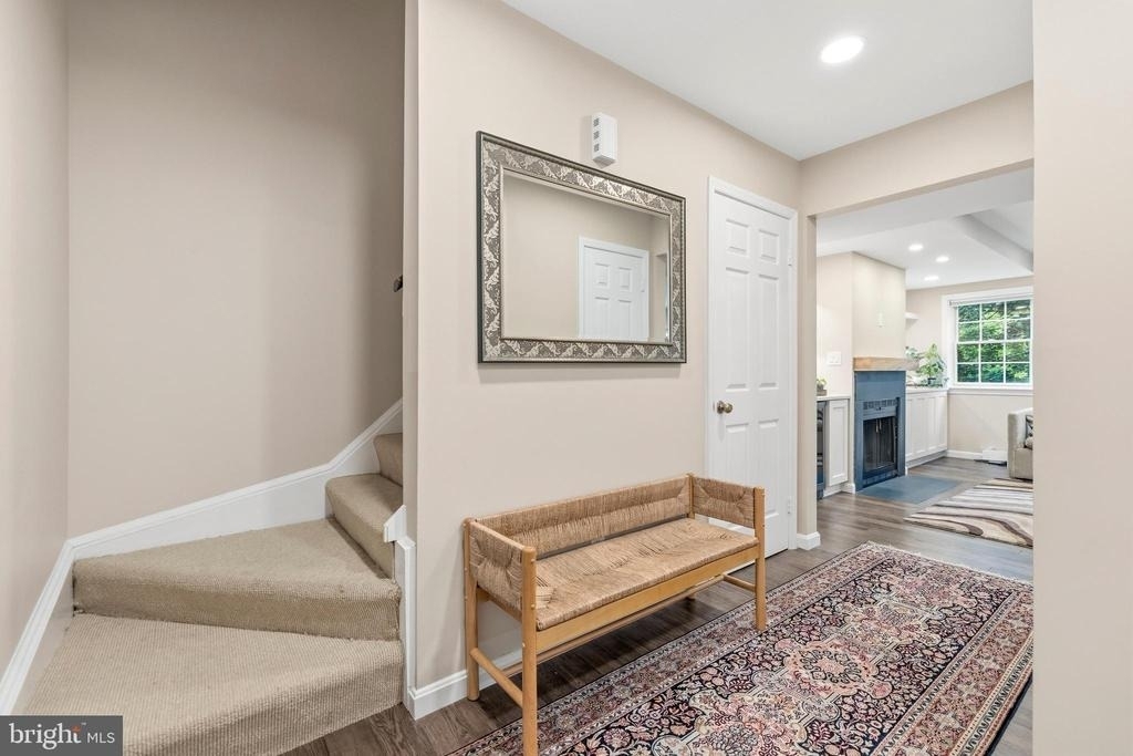 4880 Chevy Chase Drive - Photo 11