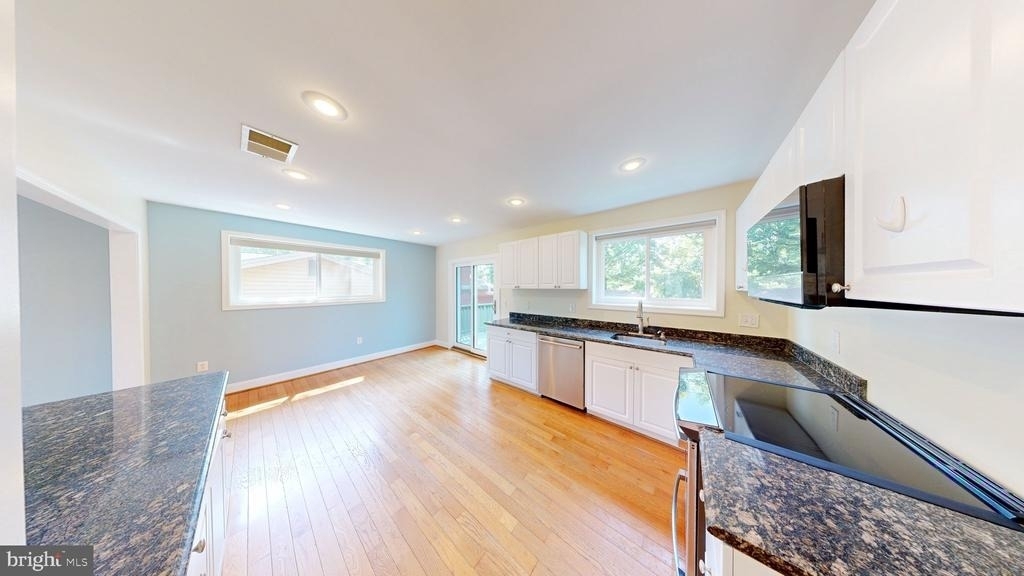 2518 Harmon Road - Photo 2