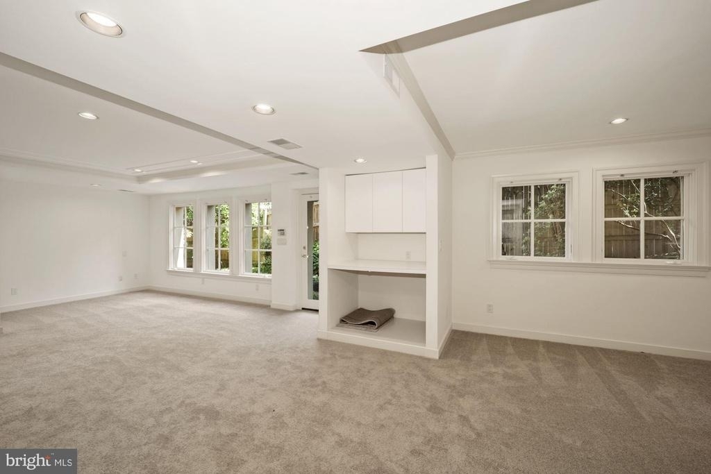 7711 Brookville Road - Photo 24