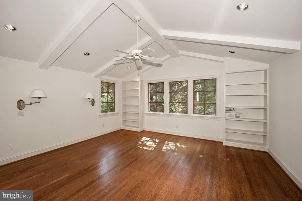 7711 Brookville Road - Photo 14