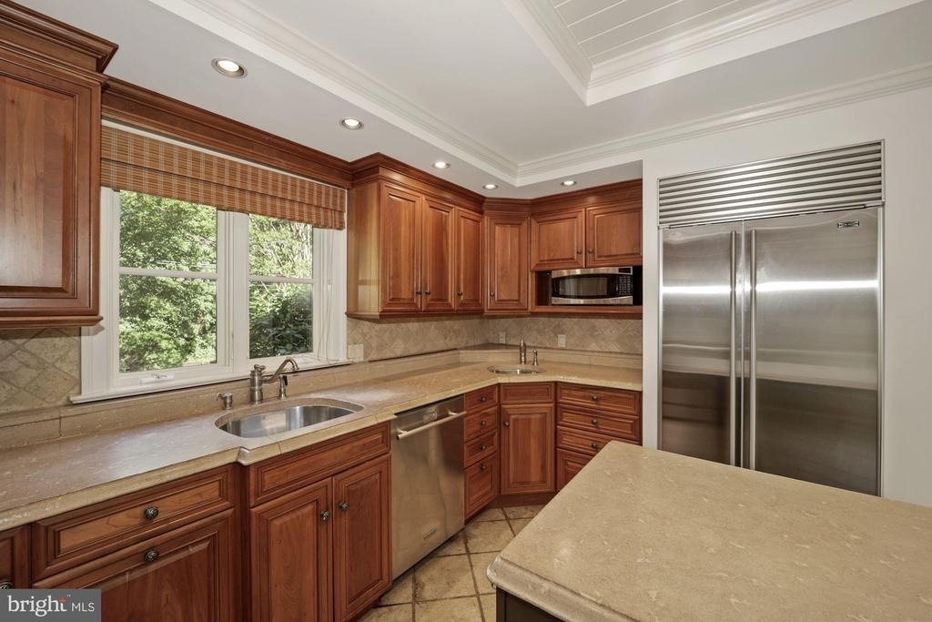 7711 Brookville Road - Photo 9
