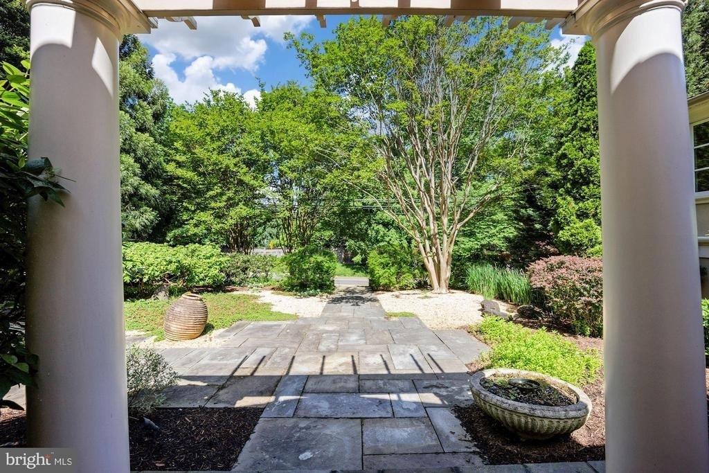 7711 Brookville Road - Photo 3