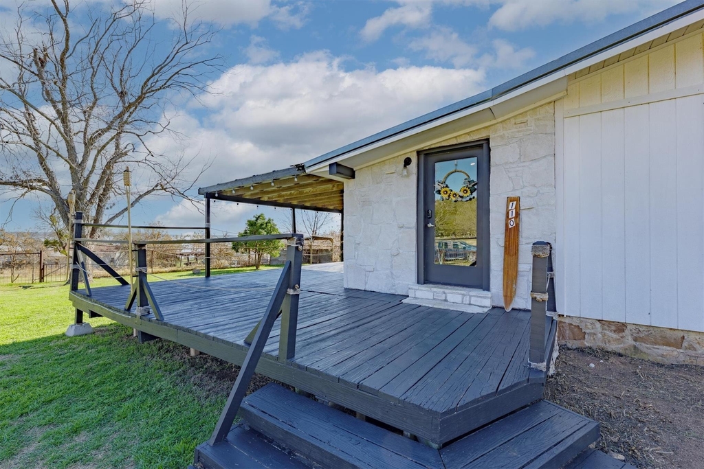 110 Lakewood Dr - Photo 2