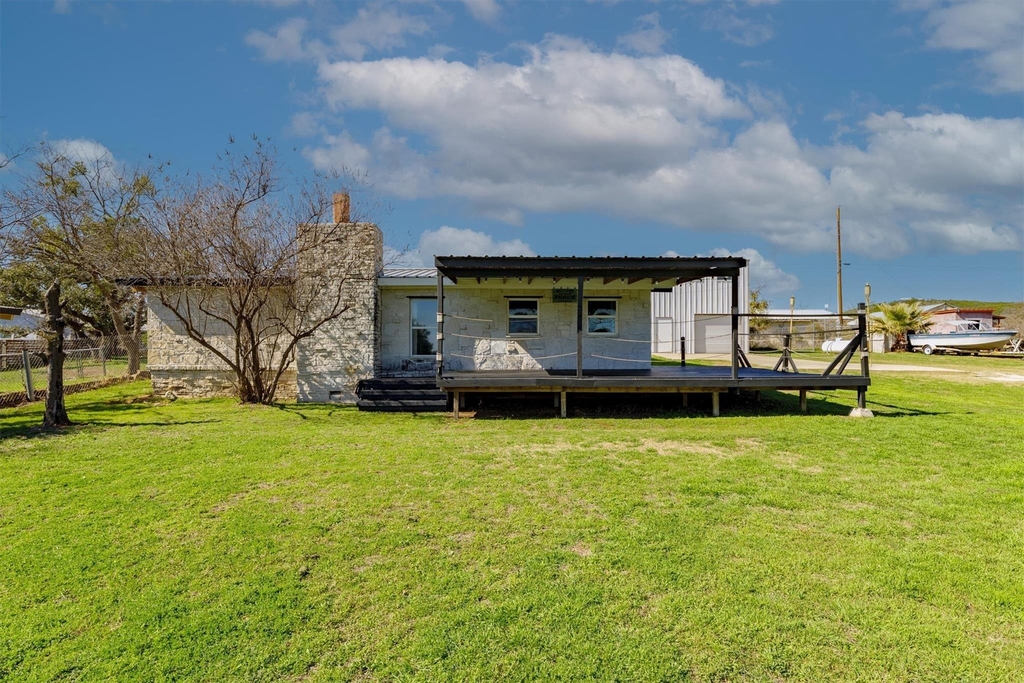 110 Lakewood Dr - Photo 3