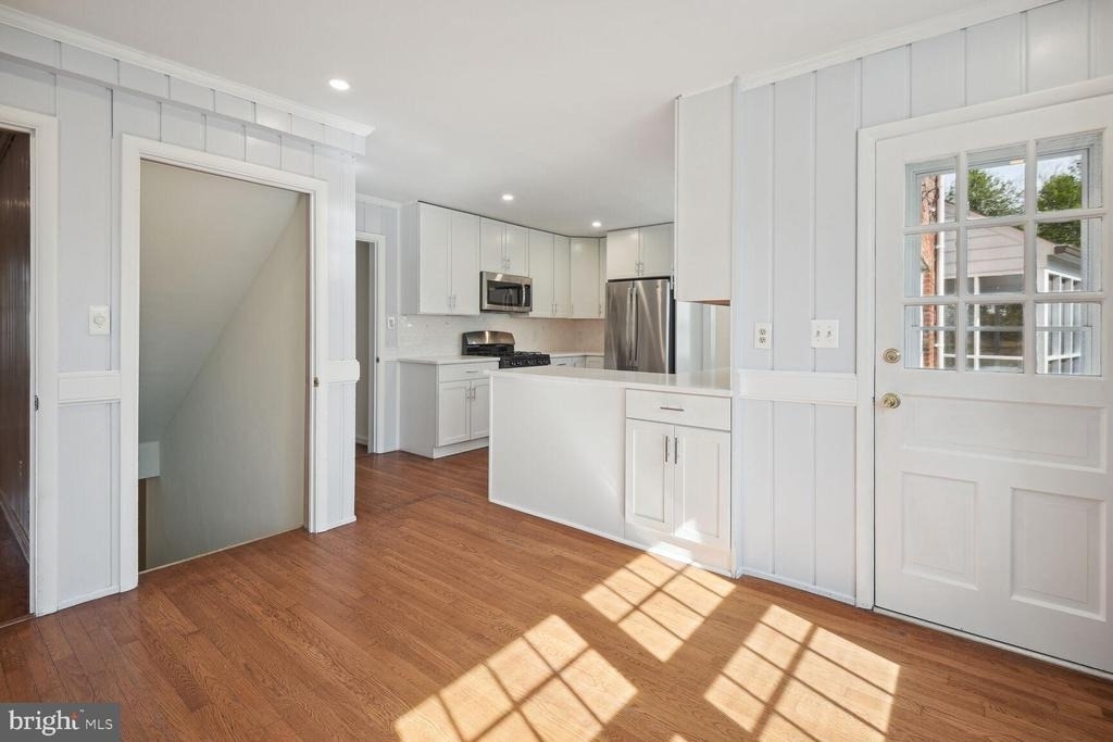 5801 Hillburne Way - Photo 11