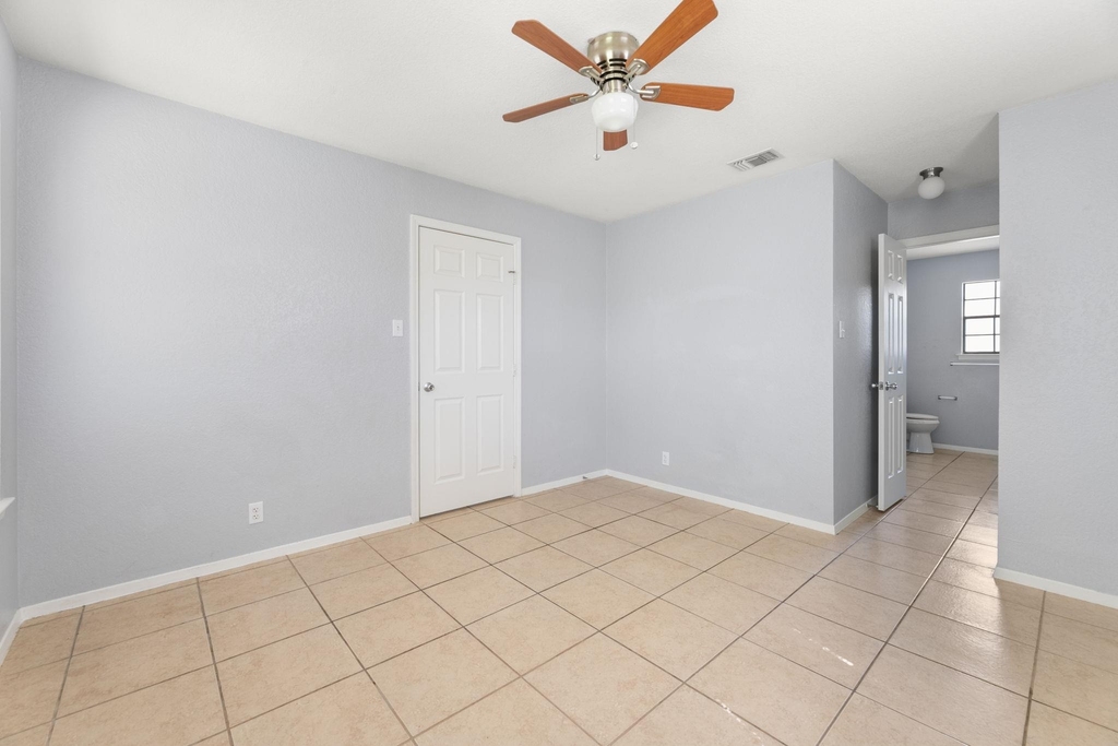 3802 Foust Trl - Photo 15