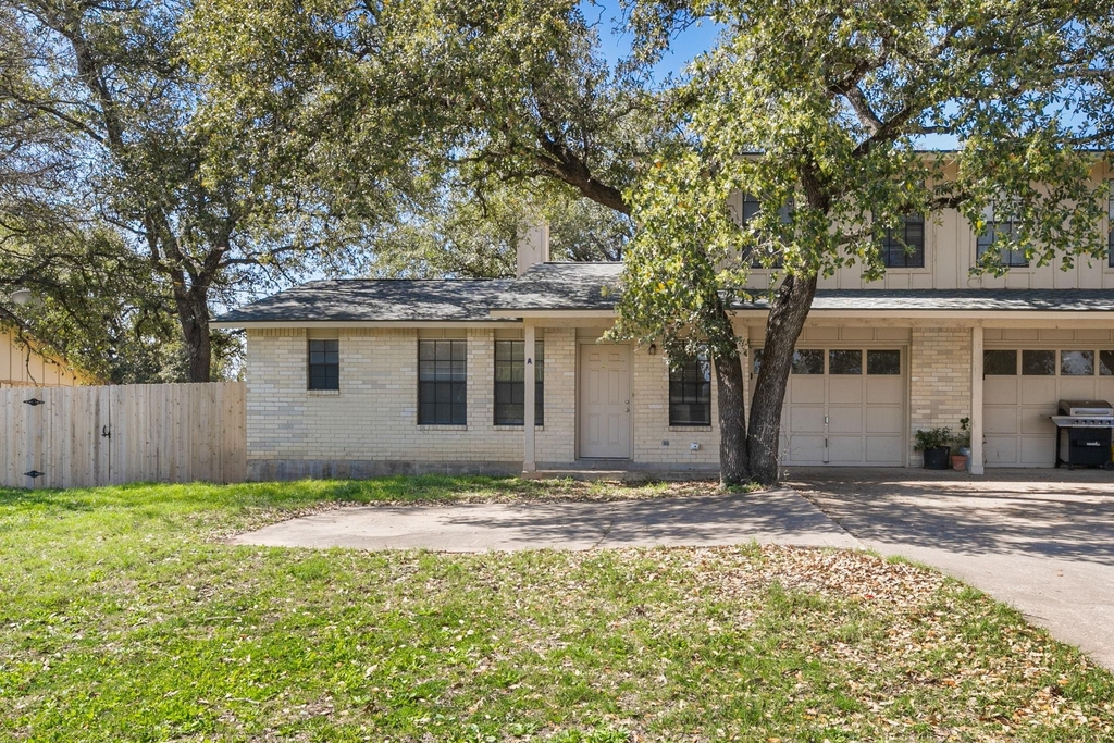 3802 Foust Trl - Photo 0