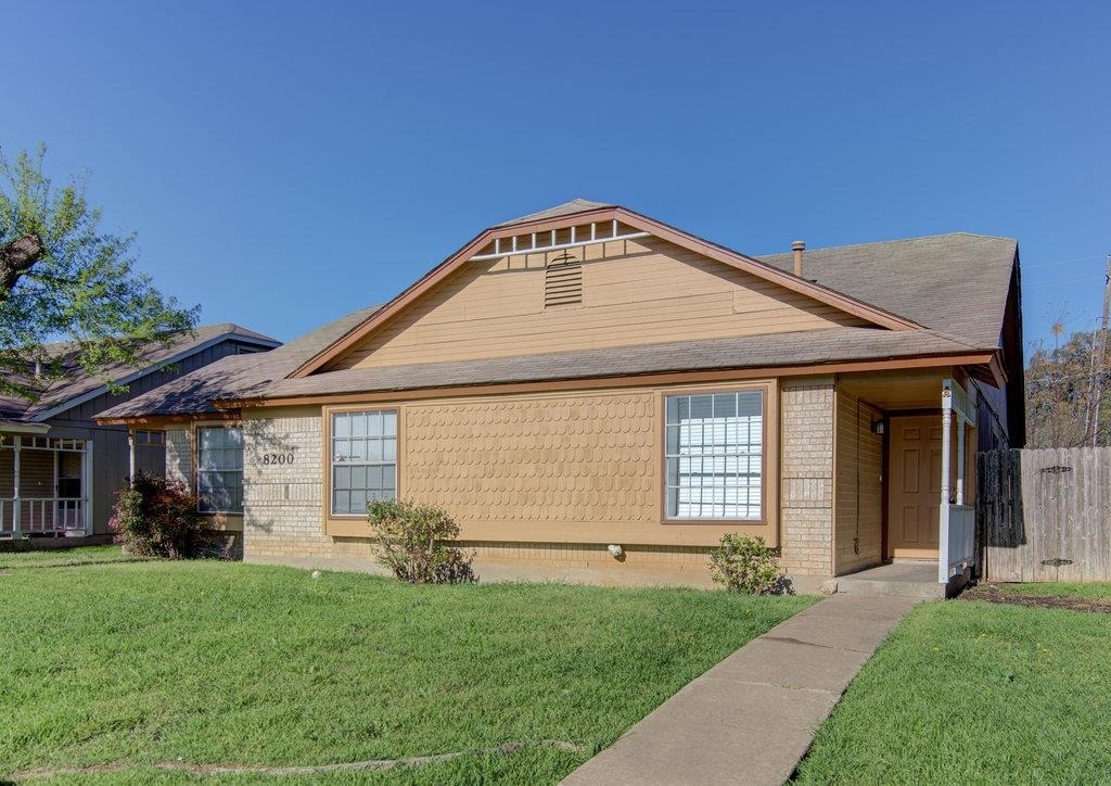 8200 West Gate Blvd - Photo 0