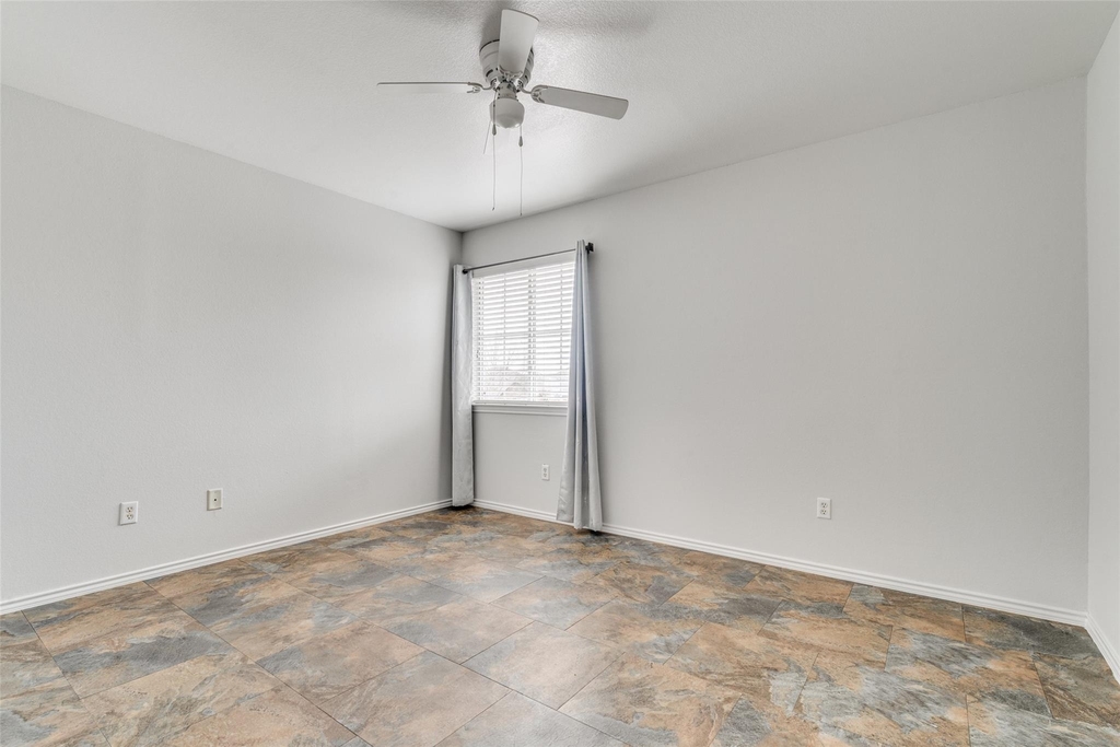 13620 Lyndon B Johnson St - Photo 21